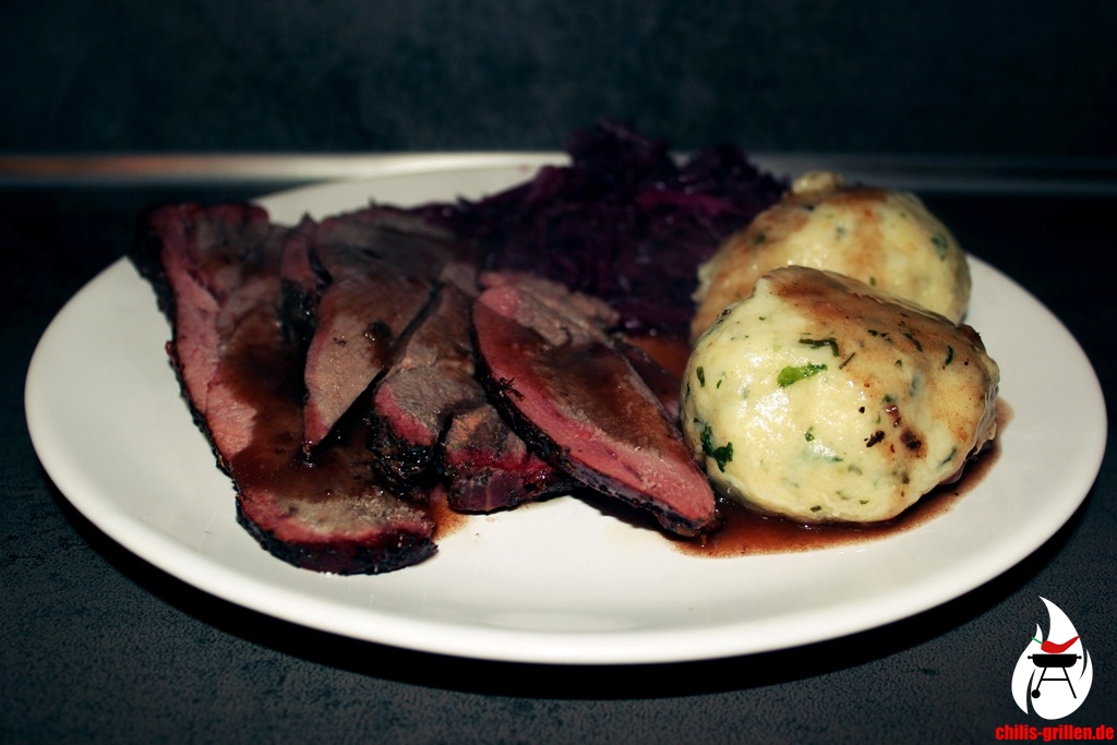 Sauerländer Rehkeule mit Kräuter-Kartoffel-Knödel